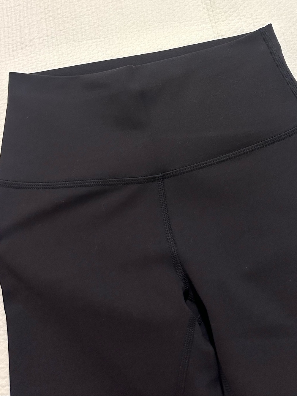 Lululemon Wunder Train High Rise Short 8"
Black SZ 4 - Picture 5 of 7